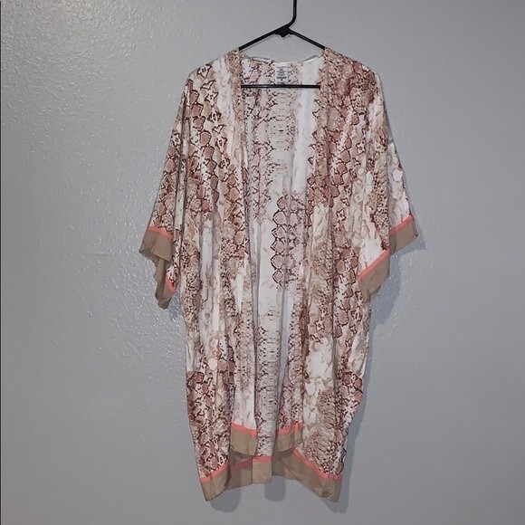 Snake Printed Kimono - Picture 6 of 8